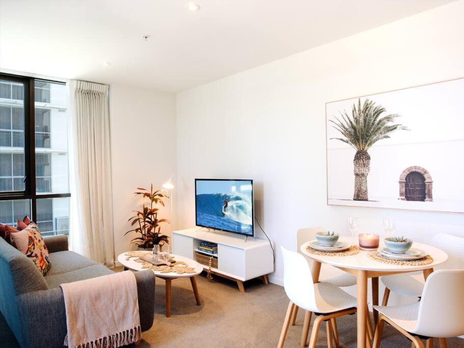 Broadbeach Stunner Modern And Central Gold Coast Luaran gambar