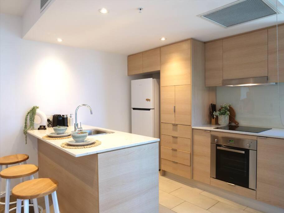 Broadbeach Stunner Modern And Central Gold Coast Luaran gambar